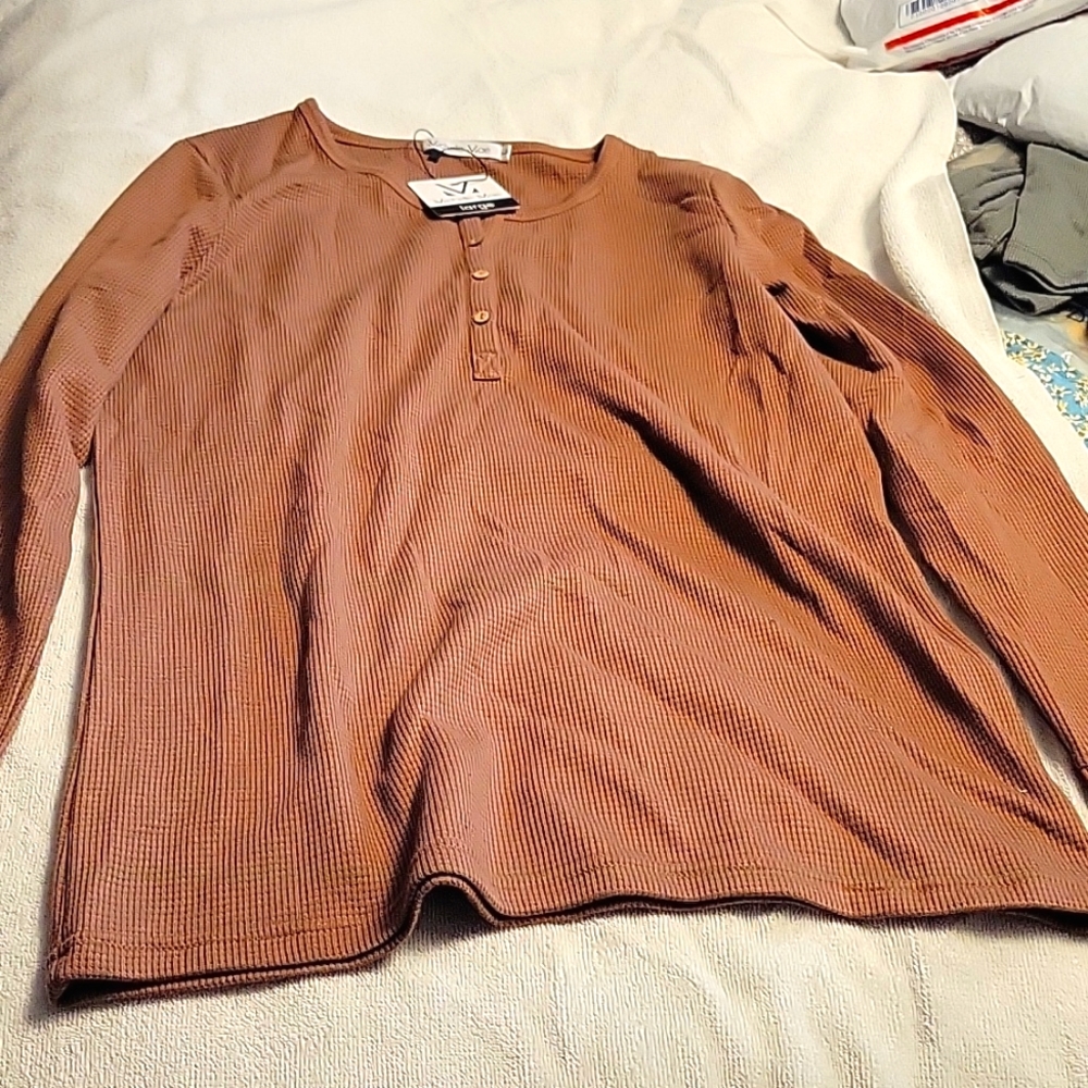 NWT Michelle Mae brown thermal shirt size large